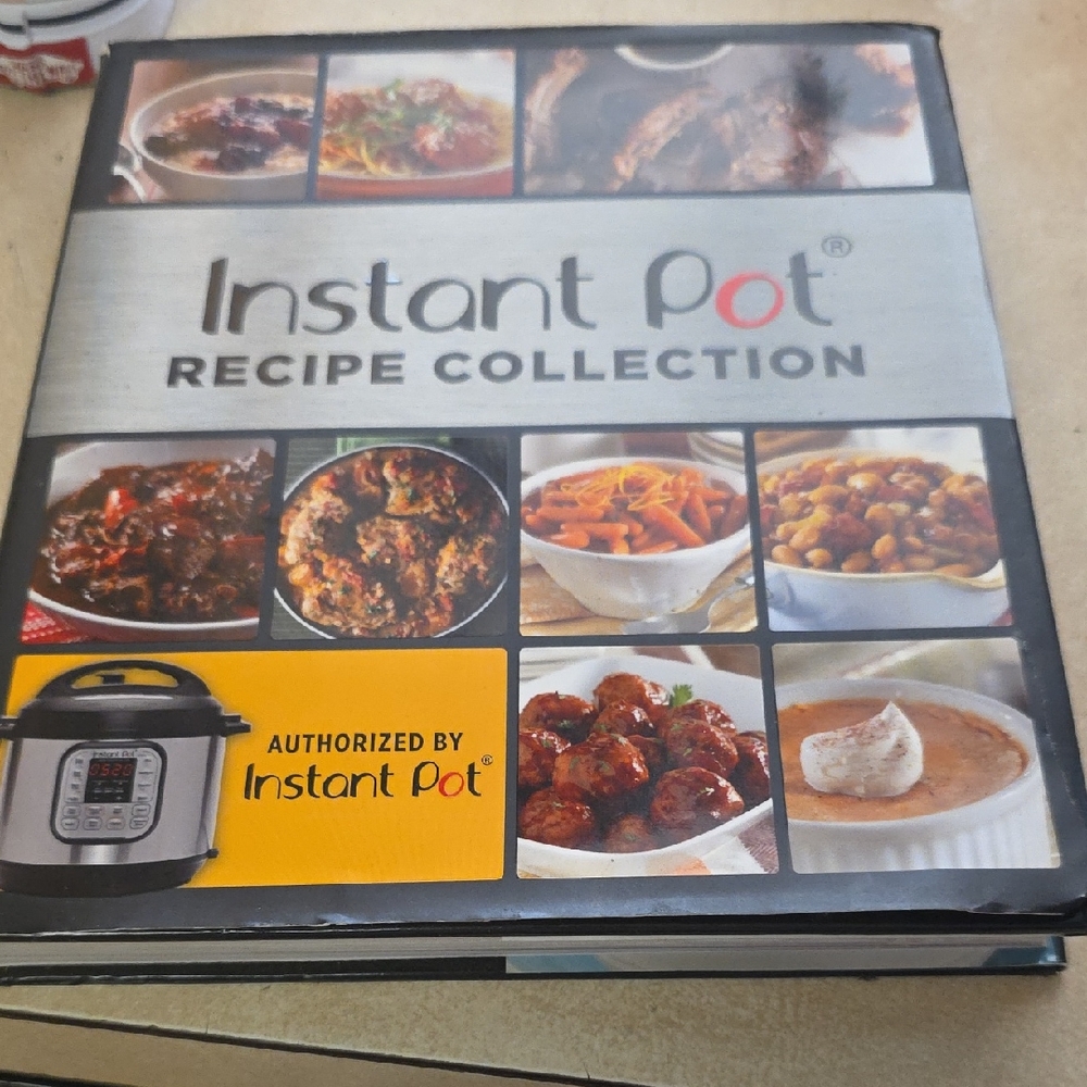 Instant Pot Recipe Collection Cookbook - Black and Gray